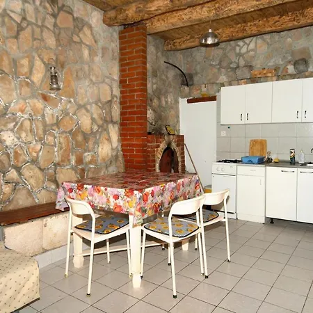 Uvala Pobij 8702c Gdinj